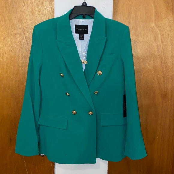 💚NWT Tahari Emerald Green Blazer w/Gold Buttons - Picture 1 of 8